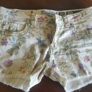 Miss Me Cargo cut off shorts